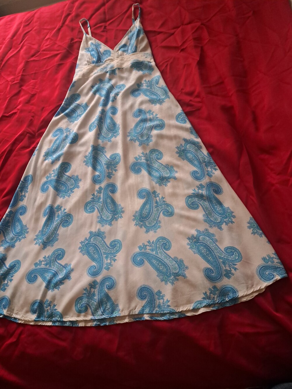 San Lorenzo Ibiza White Slip Skirt with Blue Paisley Print